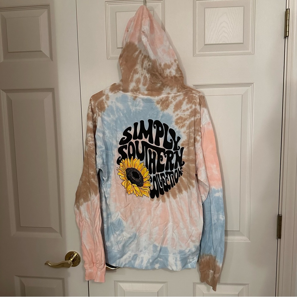 ❤️BNWOT❤️ Simply Southern Tie-Dye T-Shirt Hoodie